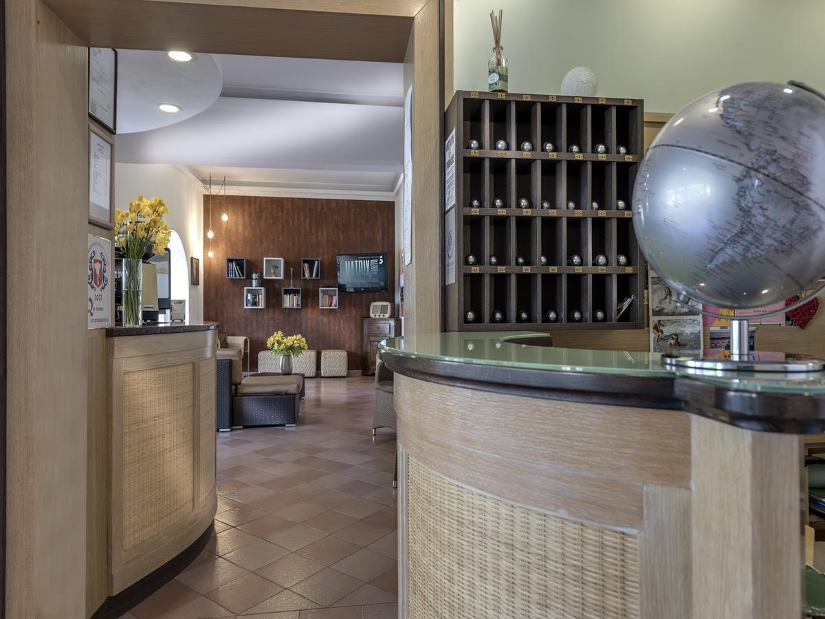 Hotel Azzurra Marina di Pietrasanta Exteriör bild